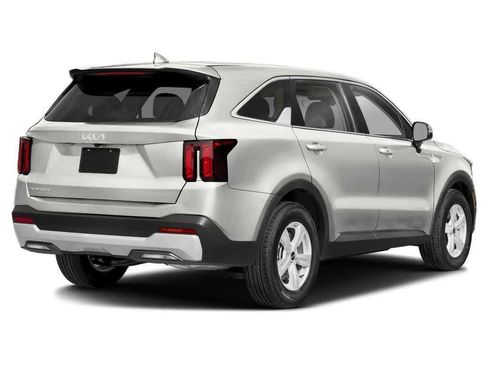 Certified 2026 Kia Sorento LX FWD image 2