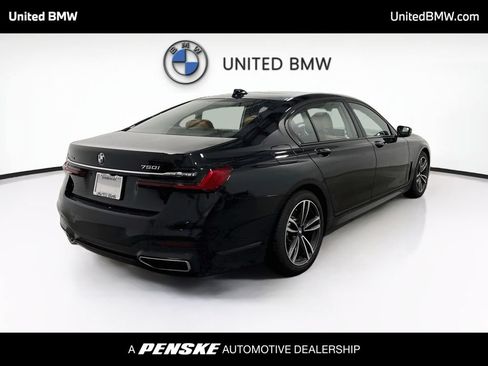 Used 2022 BMW 750i xDrive w/ Luxury Rear Seating Package AWD/4WD image 5