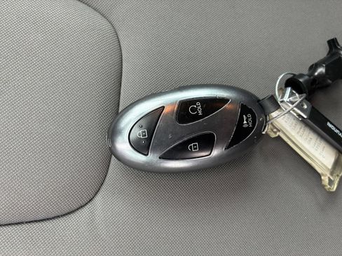 Used 2026 Hyundai Elantra Sport FWD image 19