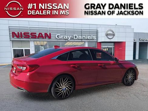 Used 2020 Honda Accord Sport image 4