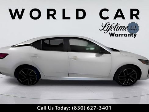 Used 2024 Nissan Sentra SR w/ SR Premium Package FWD image 8