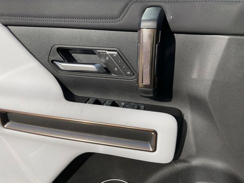 New 2025 GMC Hummer EV 2X image 9