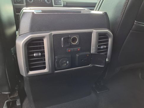 Used 2021 Ford F350 Platinum image 17