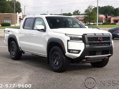 New 2025 Nissan Frontier PRO-4X w/ Pro Convenience Package