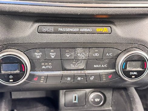 Used 2020 Ford Escape Titanium AWD/4WD image 28