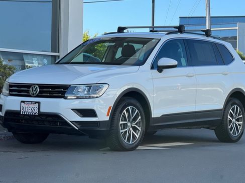 Used 2019 Volkswagen Tiguan SE w/ Panoramic Sunroof Package AWD/4WD image 8