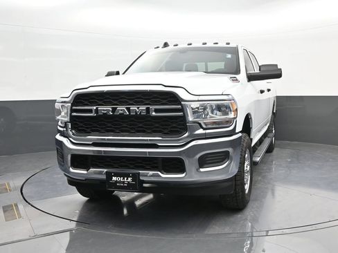 Used 2021 RAM 2500 Tradesman AWD/4WD image 3