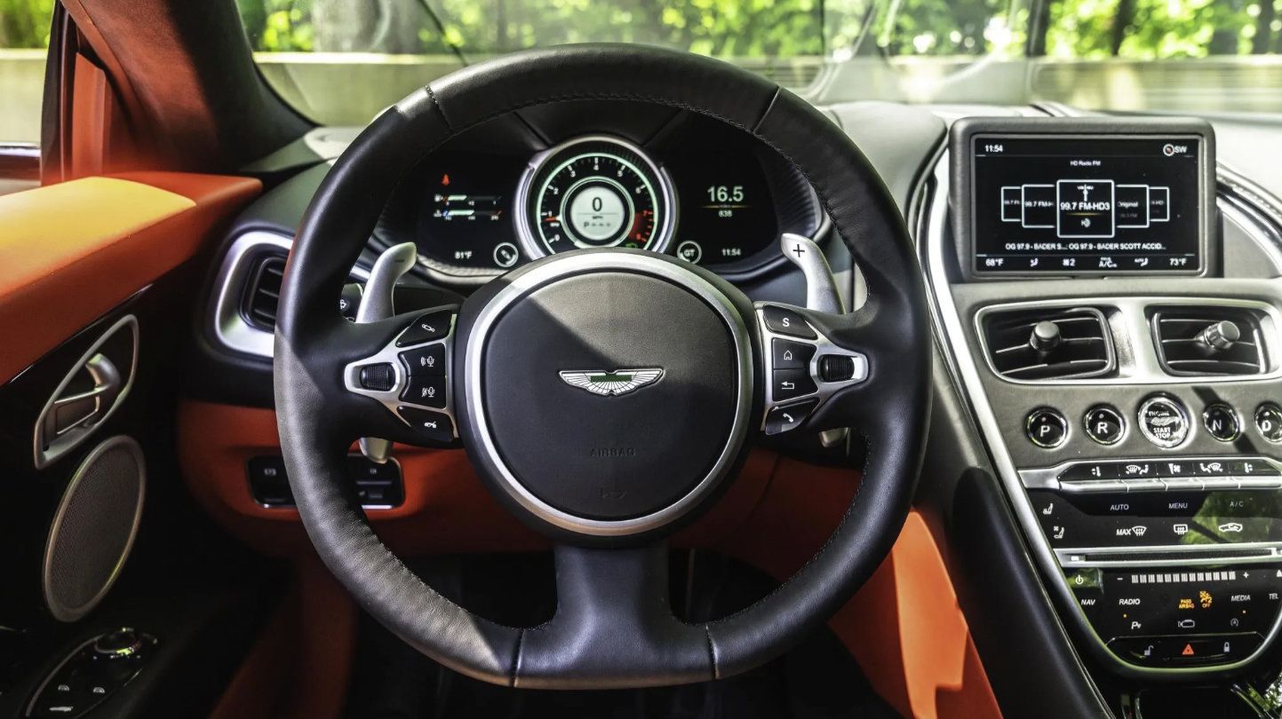 Used 2021 Aston Martin DB11 Coupe RWD image 5