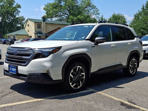 New 2026 Subaru Forester Premium AWD/4WD image 3