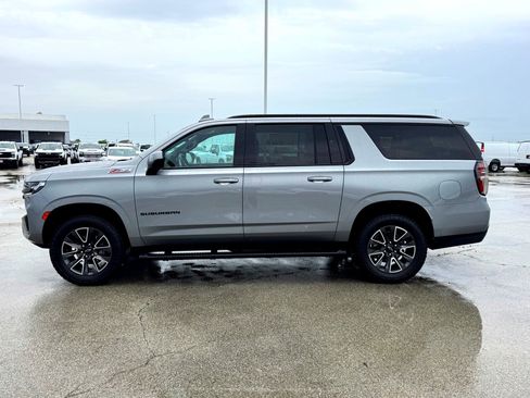 Used 2023 Chevrolet Suburban Z71 AWD/4WD image 10