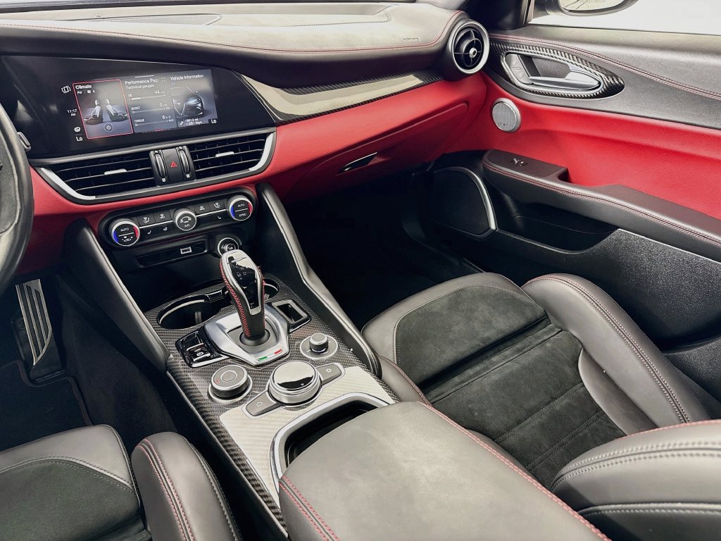 Used 2020 Alfa Romeo Giulia Quadrifoglio RWD image 24