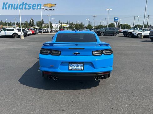 Certified 2023 Chevrolet Camaro SS RWD image 3