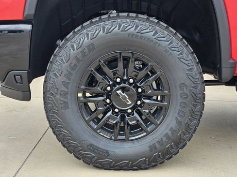 New 2026 Chevrolet Silverado 2500 ZR2 AWD/4WD image 13