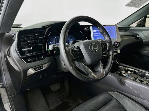 Used 2025 Lexus RX 450h AWD w/ Luxury Package image 9