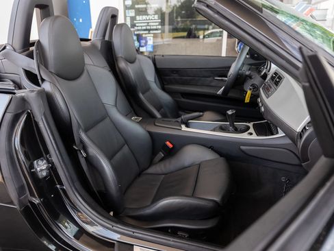 Used 2006 BMW M Roadster RWD image 24