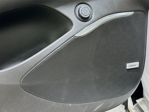 Used 2024 Buick Enclave Essence w/ Experience Buick Package image 19