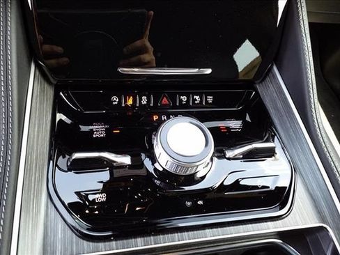 New 2023 Jeep Wagoneer Series III w/ Convenience Group I AWD/4WD image 25