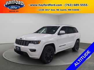 Used 2017 Jeep Grand Cherokee Altitude image 1