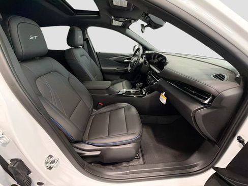New 2026 Buick Envista Sport Touring w/ Convenience I Package FWD image 24