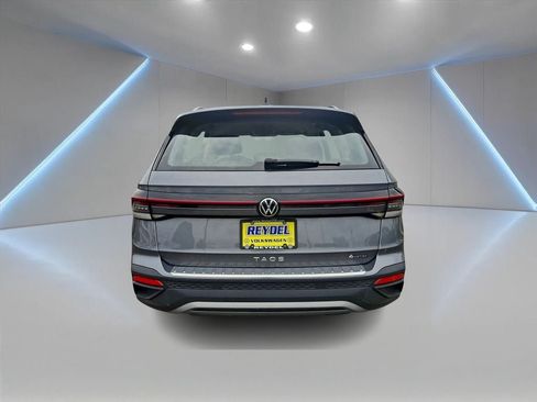 Used 2025 Volkswagen Taos S AWD/4WD image 5