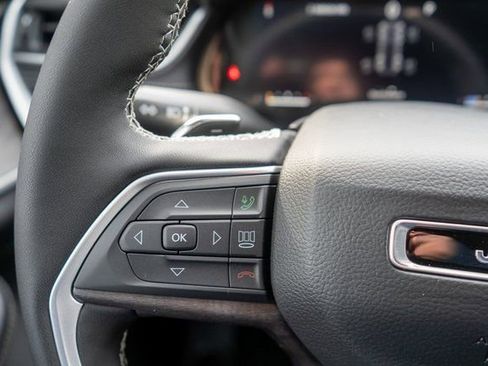 New 2025 Jeep Grand Cherokee Limited image 19