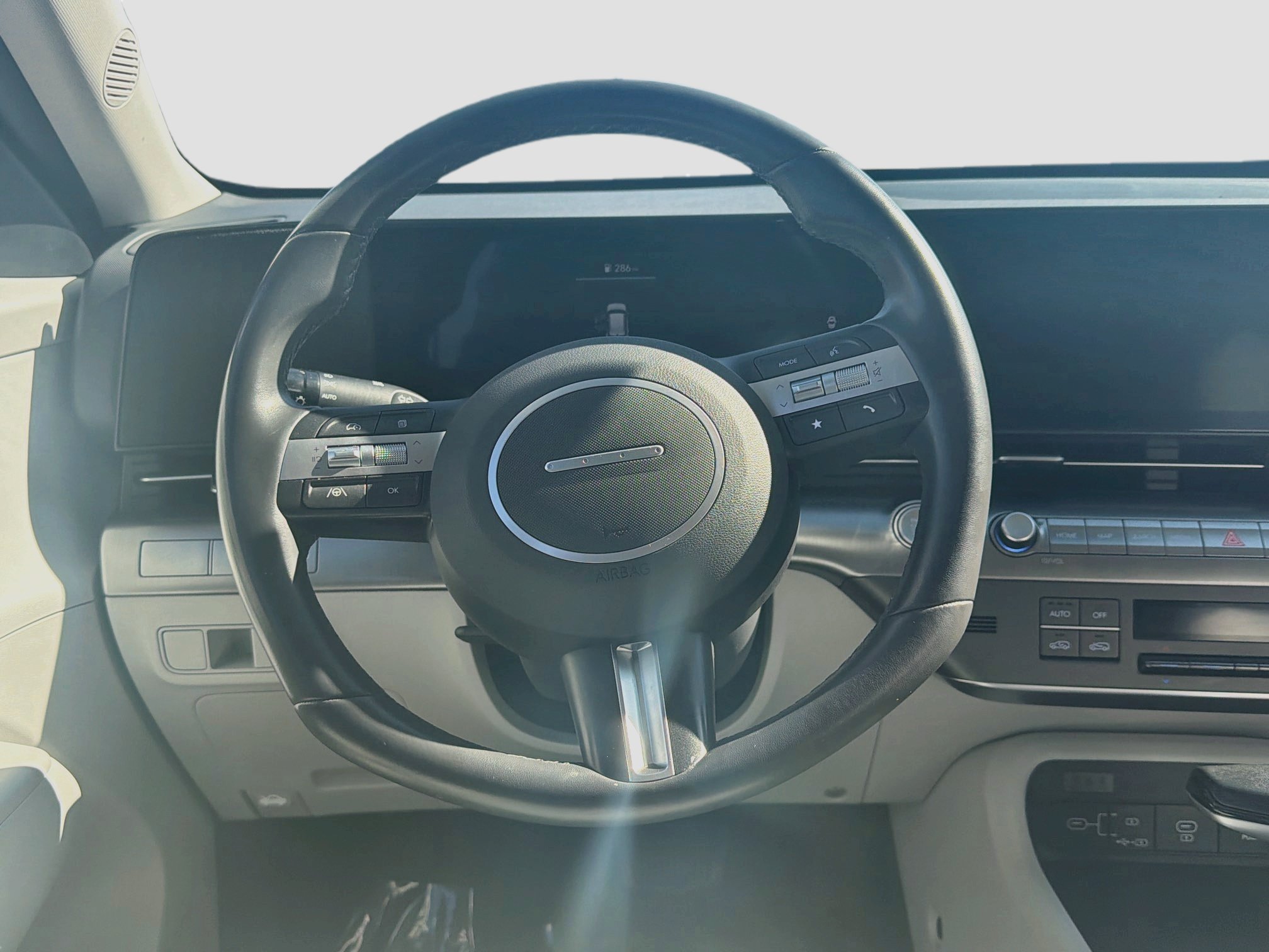 Used 2025 Hyundai Kona SEL AWD/4WD image 18