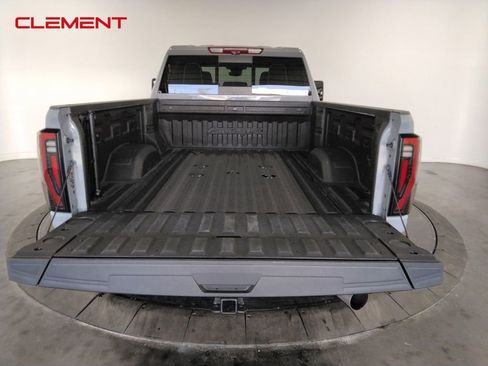 Used 2024 GMC Sierra 2500 AT4X w/ AT4X AEV Edition image 7