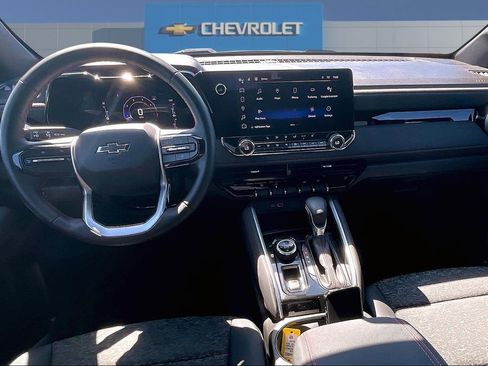 Used 2023 Chevrolet Colorado Z71 w/ Z71 Convenience Package 2 AWD/4WD image 8