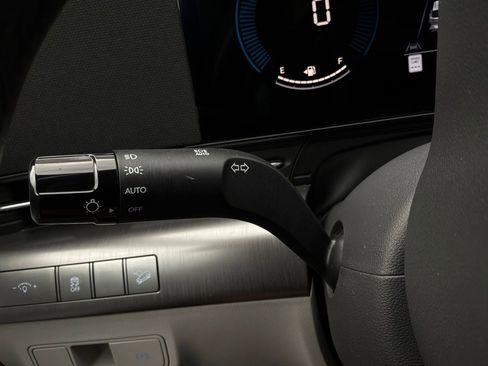 Used 2025 Hyundai Kona SEL FWD image 37