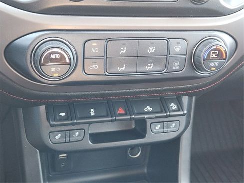 Used 2018 GMC Canyon All Terrain w/ Trailering Package image 26