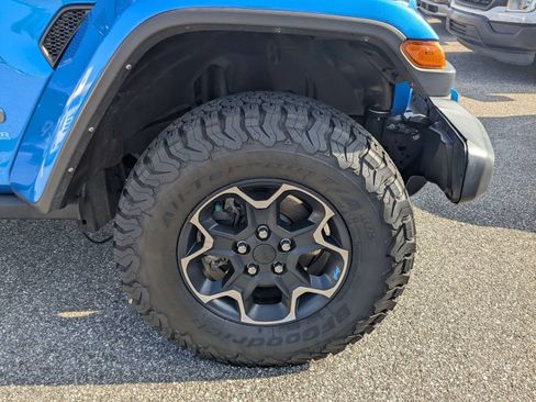 Used 2022 Jeep Wrangler Unlimited Rubicon 4xe AWD/4WD image 11