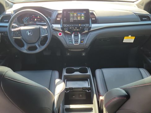 Used 2024 Honda Odyssey Sport image 14
