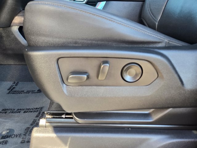 Used 2024 Chevrolet Silverado 2500 LTZ w/ LTZ Plus Package AWD/4WD image 12