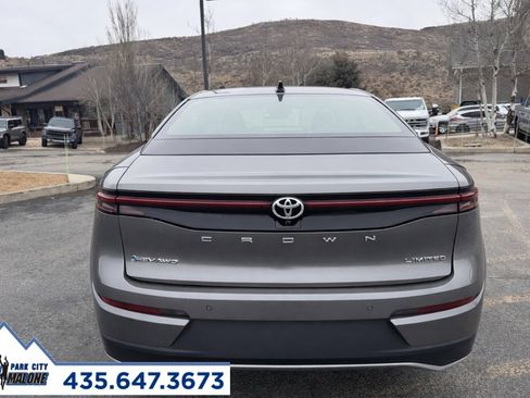 Used 2025 Toyota Crown Limited image 6