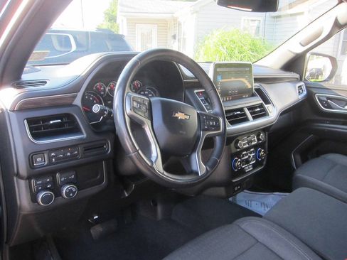 Used 2021 Chevrolet Suburban LS w/ Driver Alert Package AWD/4WD image 7