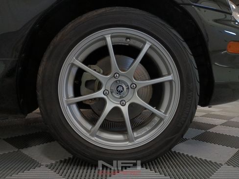 Used 1999 MAZDA MX-5 Miata RWD image 25