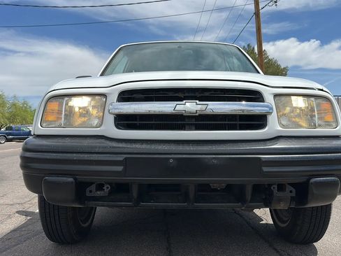 Used 1999 Chevrolet Tracker 2WD Convertible image 6