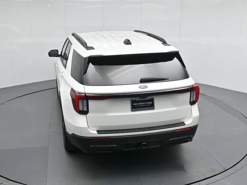Certified 2025 Ford Explorer ST-Line w/ Premium Package image 45