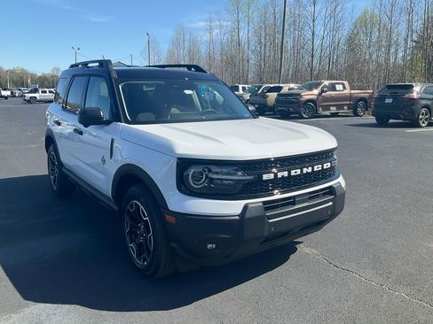 New 2026 Ford Bronco Sport Outer Banks w/ Outer Banks Tech Package+ AWD/4WD image 3
