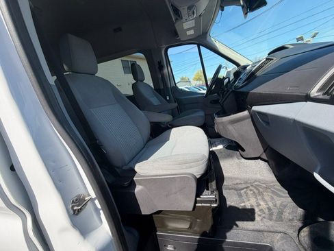 Used 2016 Ford Transit 350 XLT image 6