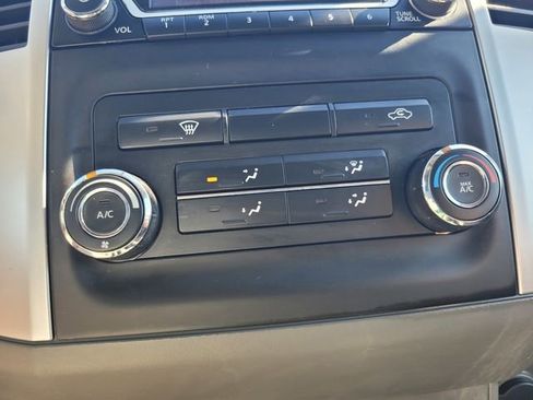 Used 2016 Nissan Frontier SV image 22