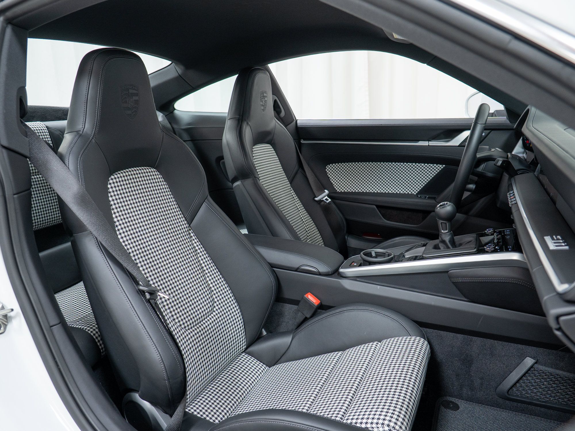 Certified 2024 Porsche 911 Carrera S RWD image 38