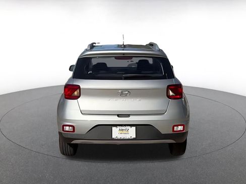 Used 2025 Hyundai Venue SEL image 12