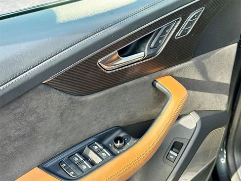 Used 2022 Audi RS Q8 image 19