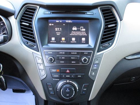 Used 2019 Hyundai Santa Fe XL SE w/ Cargo Package image 19