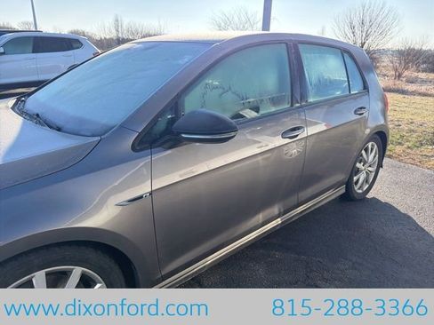 Used 2017 Volkswagen Golf R 4-Door image 2