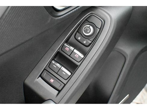 New 2025 Subaru Crosstrek 2.5i Limited w/ Crosstrek Mirror Package image 14