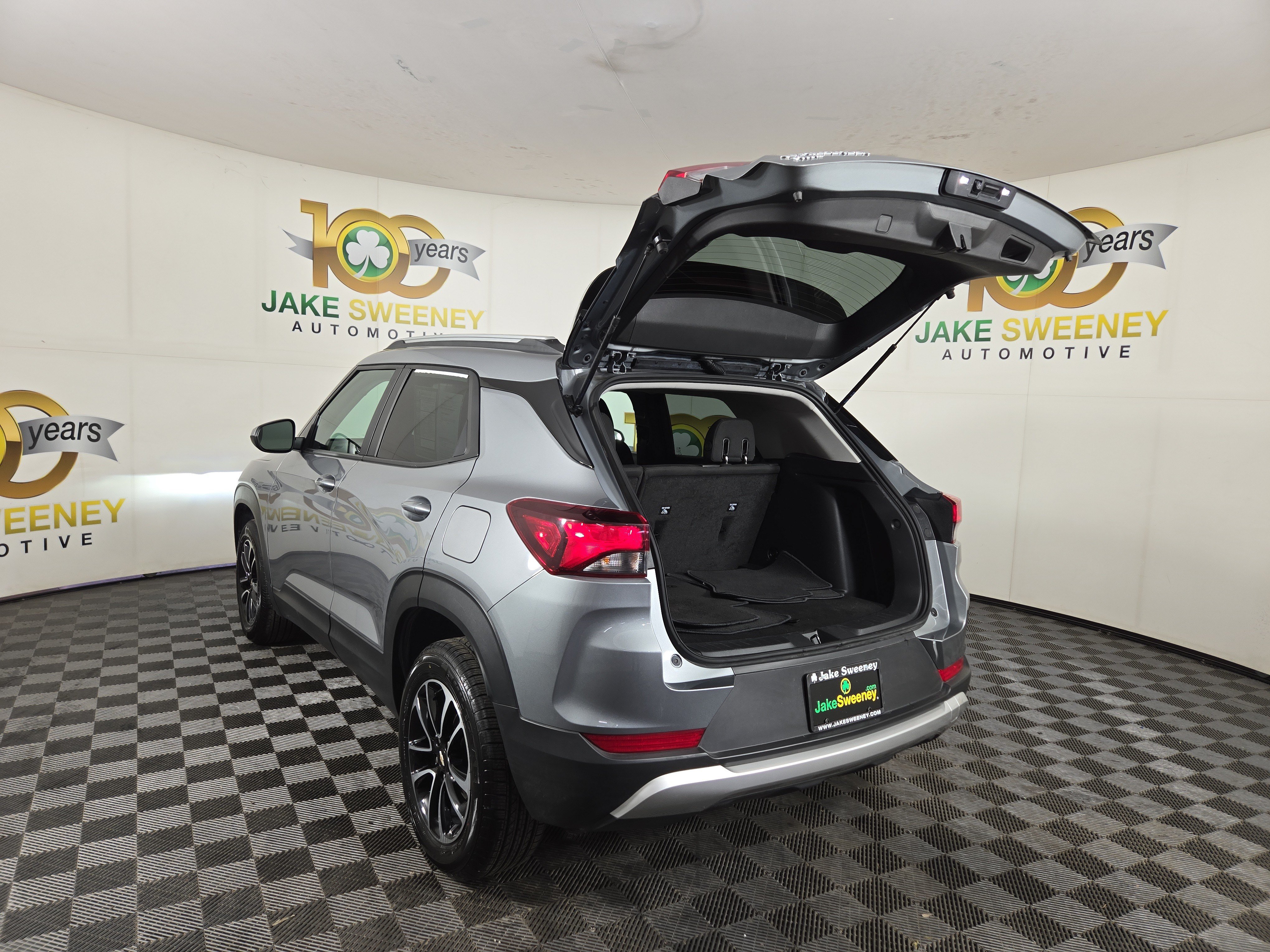 Used 2025 Chevrolet TrailBlazer LT AWD/4WD image 30
