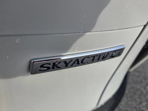 Used 2025 MAZDA CX-50 AWD 2.5 S w/ Premium Package image 12
