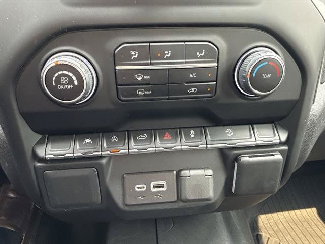 Used 2024 Chevrolet Silverado 1500 Custom Trail Boss w/ Turbomax Blackout Package AWD/4WD image 17